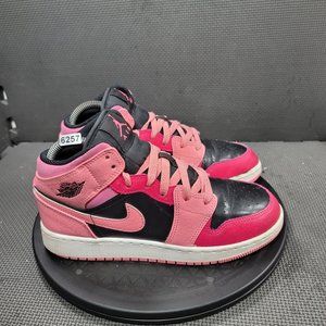 💕🖤Jordan Women's Sneakers in Pink and Black🖤💕